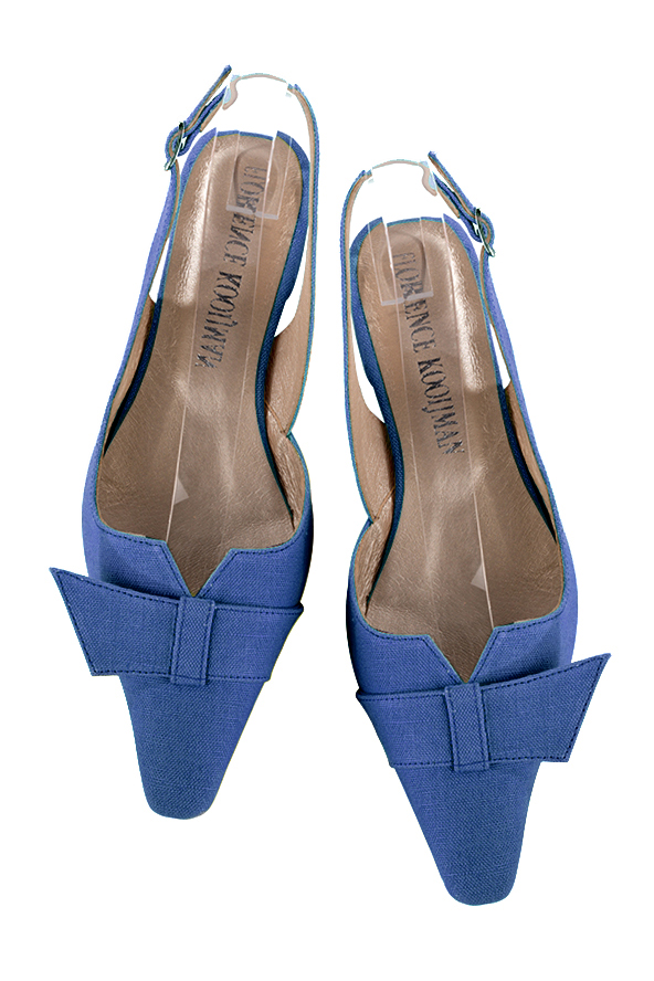 Electric blue women's open back shoes, with a knot. Tapered toe. Low block heels. Top view - Florence KOOIJMAN